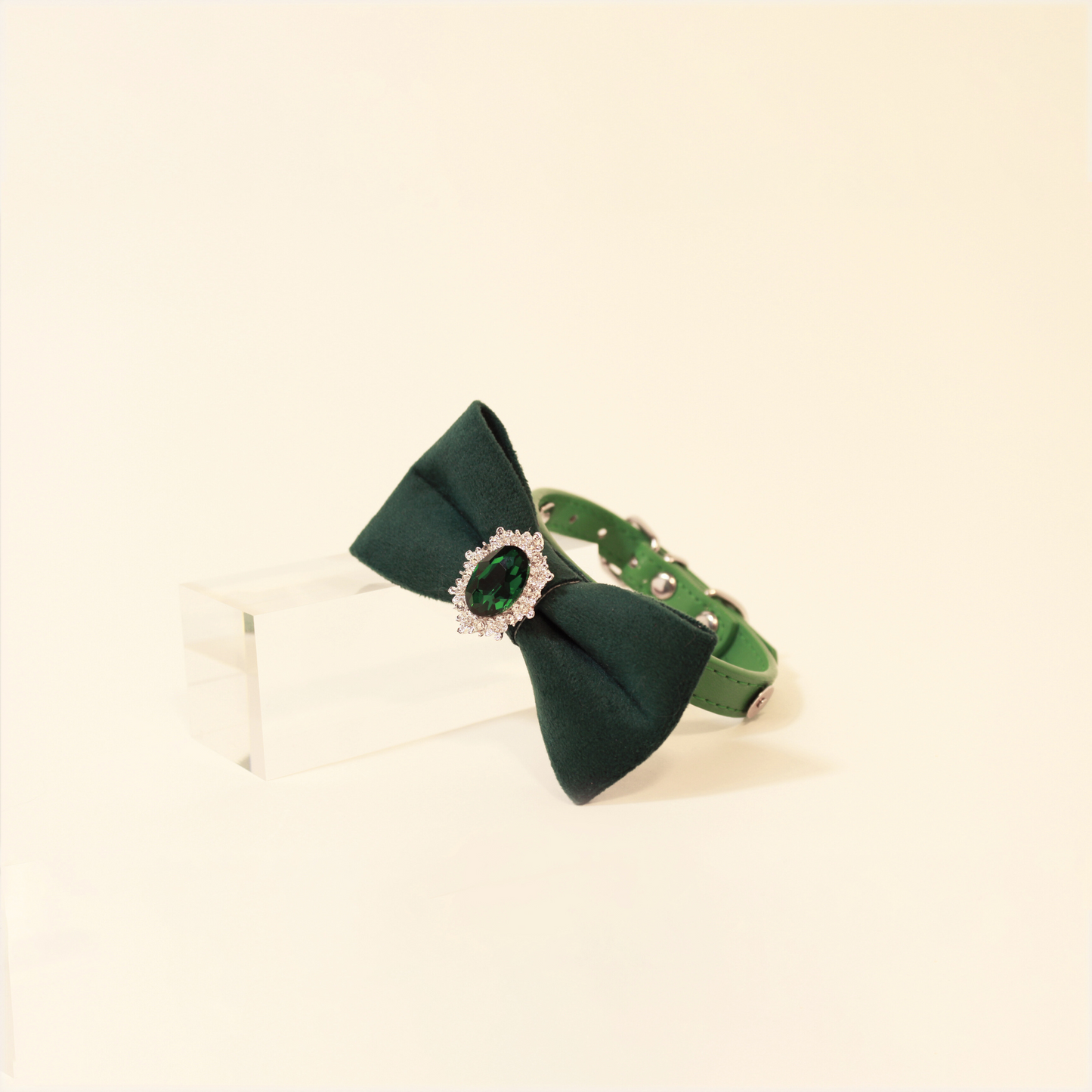 Modular Cat Collar with Green Velvet Bow and Zircon Shine