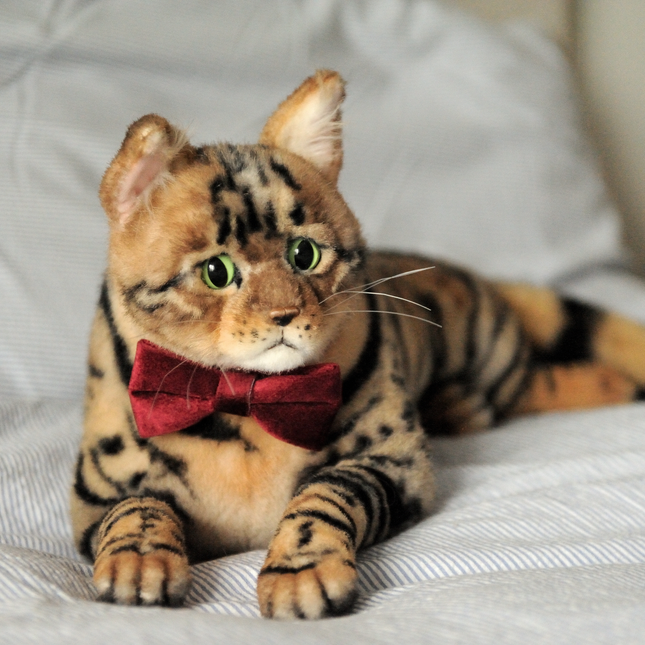 16-Inch Custom Pet Plush Gift (41 cm) – Handcrafted Collector’s Edition