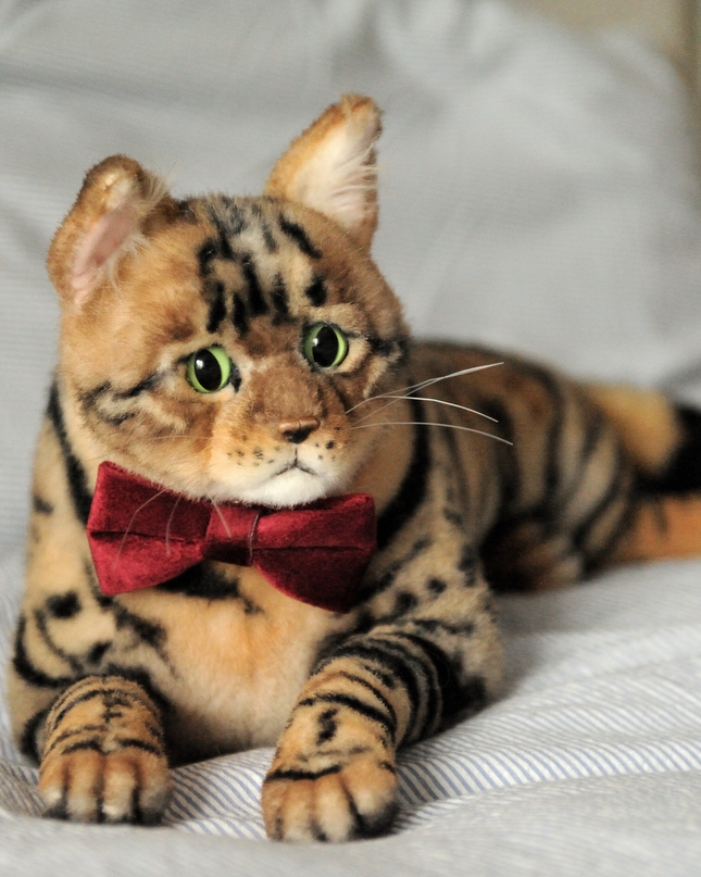 16-Inch Custom Pet Plush Gift (41 cm) – Handcrafted Collector’s Edition