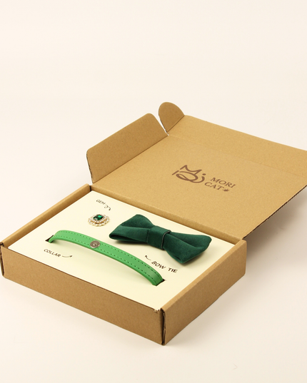 MoriCat Premium Gift Bundle Box with an Emerald Halo Jewel
