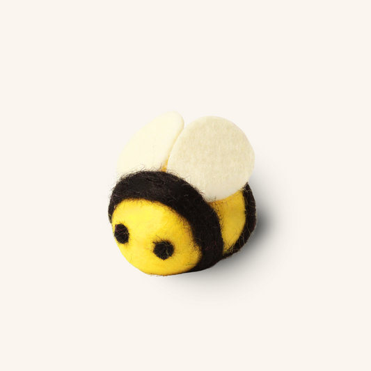 Handmade Bee-Shape Wool Cat Toy
