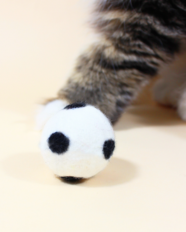 Moricat Handmade Wool Soccer Cat Toy