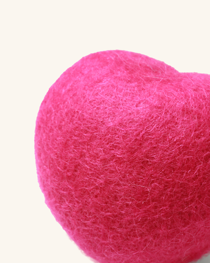 Moricat Handmade Wool Pink Heart Cat Toy