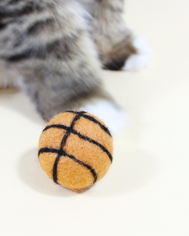 Moricat Handmade Wool Basketball Cat Toy